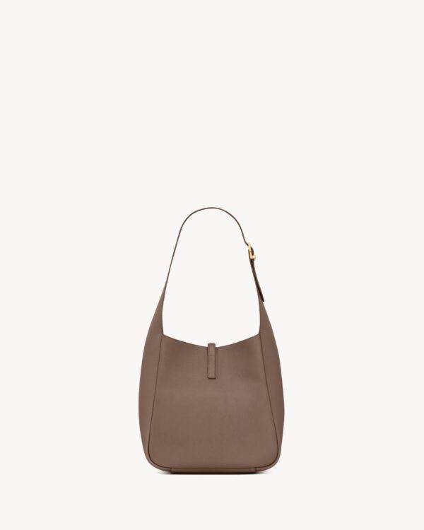 LE 5 À 7 supple small in grained leather - Image 21