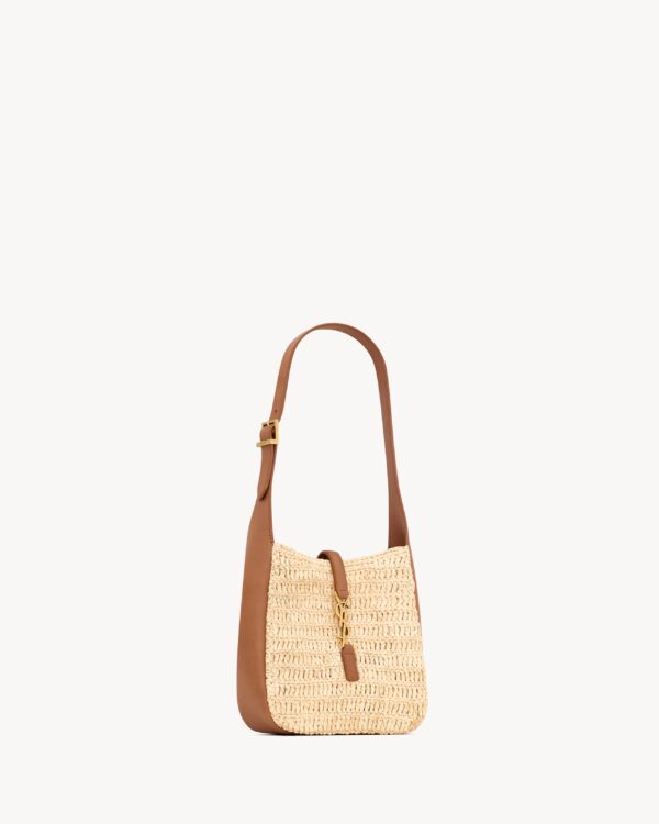 LE 5 À 7 supple small in raffia and leather - Image 2